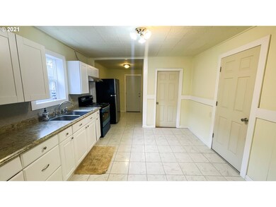 349 20th Ave, Longview, WA 98632 - photo 5