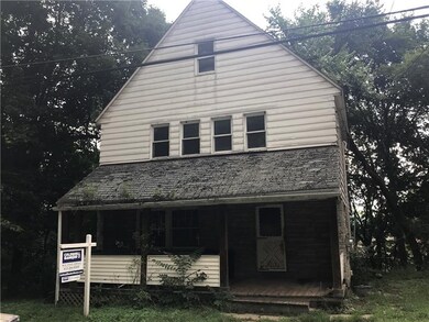 122 Milton St, Aliquippa, PA 15001 - photo 2