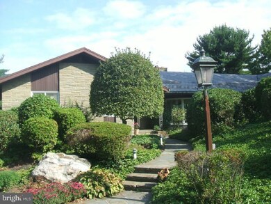 309 Blue Rocks Rd, Lenhartsville, PA 19534 - photo 2