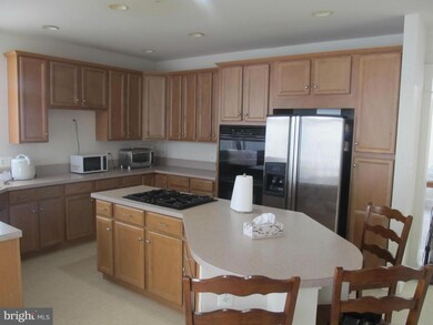 14500 Edenmore Ct, Laurel, MD 20707 - photo 3