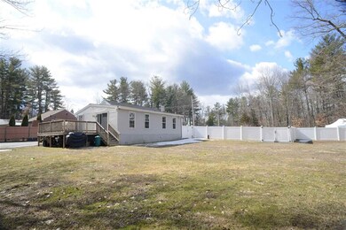 312 Mammoth Rd, Londonderry, NH 03053 - photo 4