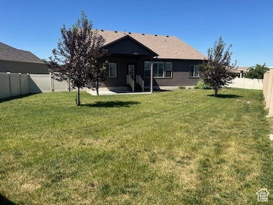 649 E 5650 S, Washington Terrace, UT 84405 - photo 2