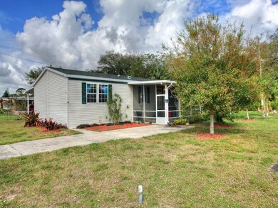 302 Valencia St, Sebastian, FL 32958 - photo 3