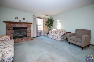 5603 SW Foxcroft Cir S unit 104, Topeka, KS 66614 - photo 3