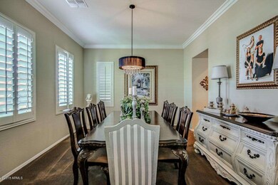 FORMAL DINING