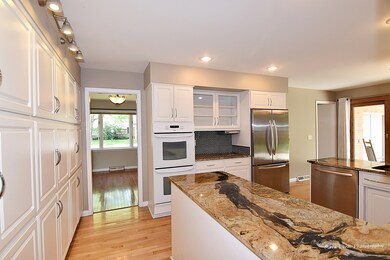 1445 W Downer Place, Aurora, IL 60506 - photo 7