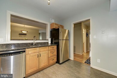 The Four Winds at Oakton unit E-8, Oakton, VA 22124 - photo 7