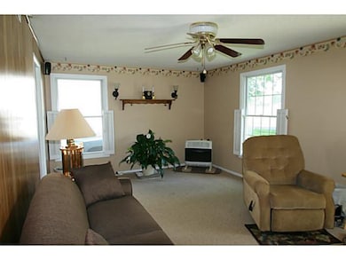 184 Humphrey St, North Tonawanda, NY 14120 - photo 3