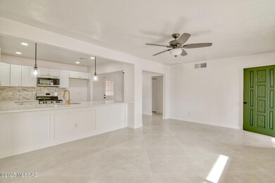 22-web-or-mls-CC_OMNI_805EastHoanPlc_DSC