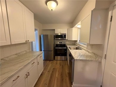 2764 Plantation Dr, Atlanta, GA 30344 - photo 3