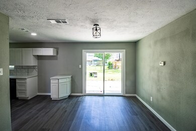 5722 Melanite Ave, Houston, TX 77053 - photo 7