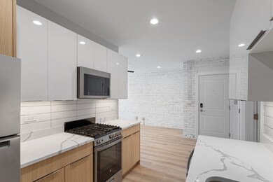 1633 W Chase Ave unit 1L, Chicago, IL 60626 - photo 5