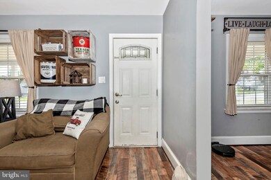 308 N Grant St, Waynesboro, PA 17268 - photo 2