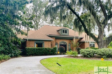 Enjoy two separate drivewaysperfect for entertaini