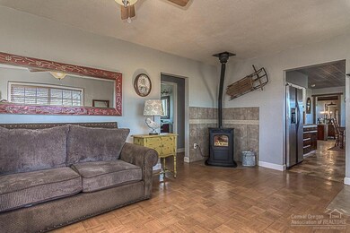 1613 SW 15th St, Redmond, OR 97756 - photo 5