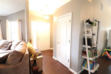 1660 Broadmoor Ct, Frankfort, IN 46041 - photo 3