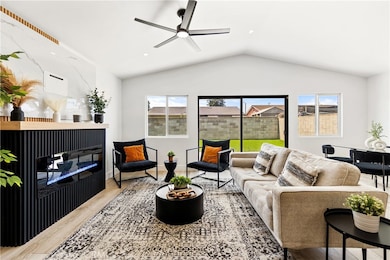 530 W Cypress St, Compton, CA 90220 - photo 3