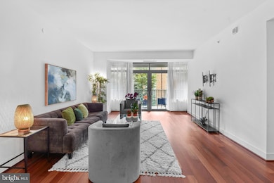 The Columbia Residences unit 431, Washington, DC 20037 - photo 7