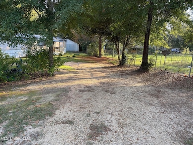 702 2nd St SE, Magee, MS 39111 - photo 7