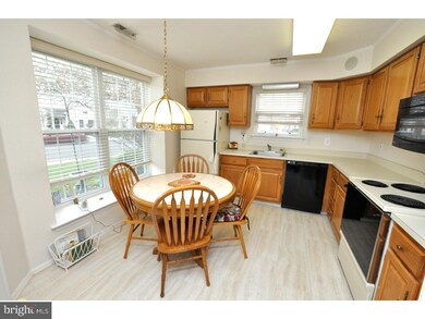 922 Larkspur Place S, Mount Laurel, NJ 08054 - photo 4