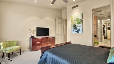 MASTER W/ ENSUITE BATH
