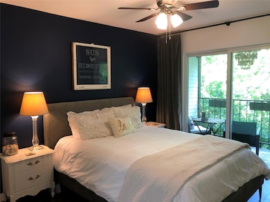 Bedroom with ceiling fan