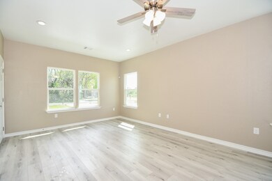 7817 Dyer St, Houston, TX 77088 - photo 7