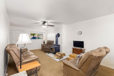 180 S 300 E unit E2, Parowan, UT 84761 - photo 7
