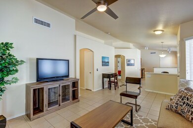 Living Room (4)