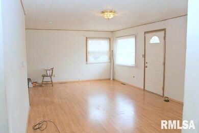 1940 W 70th St, Davenport, IA 52806 - photo 7