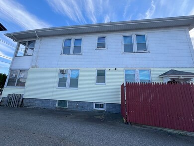 1464 Newport Ave, Pawtucket, RI 02861 - photo 3
