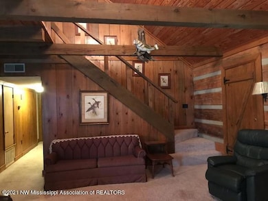 713 Highwa 310 E, Como, MS