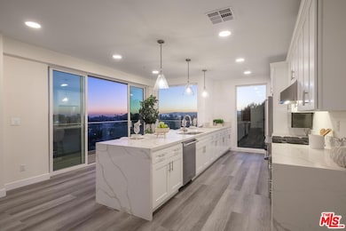 1551 Lucretia Ave, Los Angeles, CA 90026 - photo 6