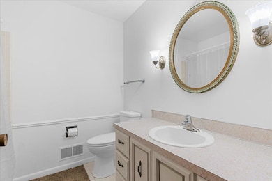 1005 Grenoble Dr unit H, Lansing, MI 48917 - photo 6