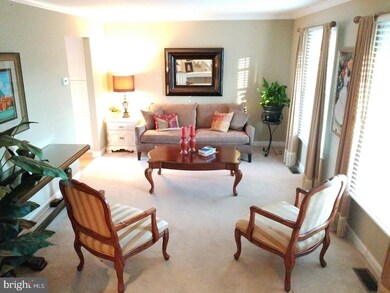 424 Locust Ct, Glassboro, NJ 08028 - photo 4