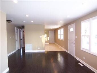 108 Pueblo Rd, Carpentersville, IL 60110 - photo 2