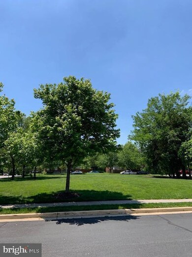 43186 Arbor Greene Way, Broadlands, VA 20148 - photo 3