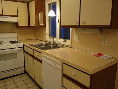 23 Benefit St, Warwick, RI 02886 - photo 4