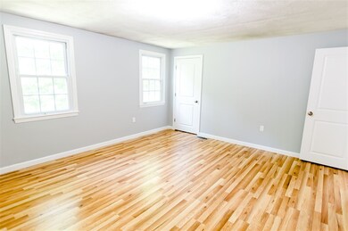 87 Scobie Pond Rd, Derry, NH 03038 - photo 6