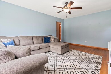 1362 Cardwell Square North-7.jpg-SMALL
