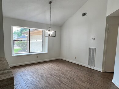 8515 Greenleaf Lake Dr, Houston, TX 77095 - photo 3