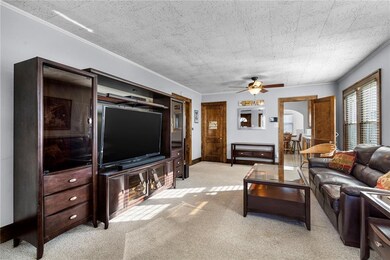 1063 F Ave NW, Cedar Rapids, IA 52405 - photo 5