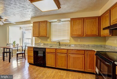 10712 Misty Moon Place, Germantown, MD 20876 - photo 5