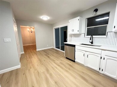 5464 Fox Haven Trail, Stone Mountain, GA 30088 - photo 7