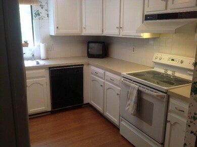 855 W Main St unit 5, Hyannis, MA 02601 - photo 6