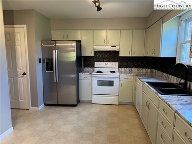 41 Transou St unit 1, Sparta, NC 28675 - photo 5