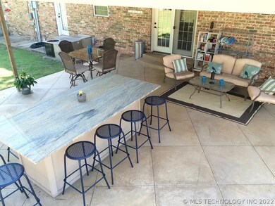 1112 N 6th St, Henryetta, OK 74437 - photo 6