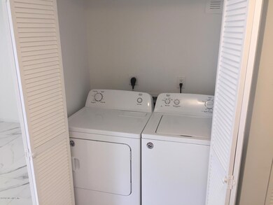 1530 Ryar Rd unit 2, Jacksonville, FL 32216 - photo 4