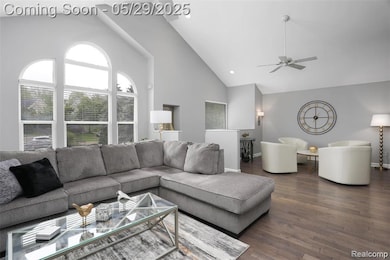 2 Seating Areas