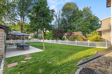 18 Radmore St, Worcester, MA 01602 - photo 7